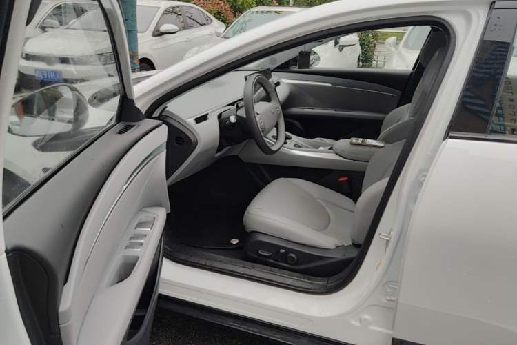 Used XPeng MONA M03 2025 600 with Ultra-Long Range Max Driver Seat
