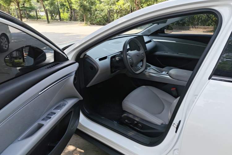 Used XPeng MONA M03 2025 600 with Ultra-Long Range Max Driver Seat