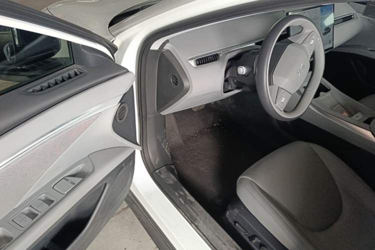 Used XPeng MONA M03 2025 600 with Ultra-Long Range Max Driver Seat