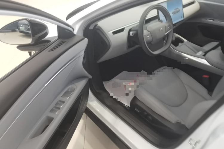 Used XPeng MONA M03 2025 600 with Ultra-Long Range Max Driver Seat