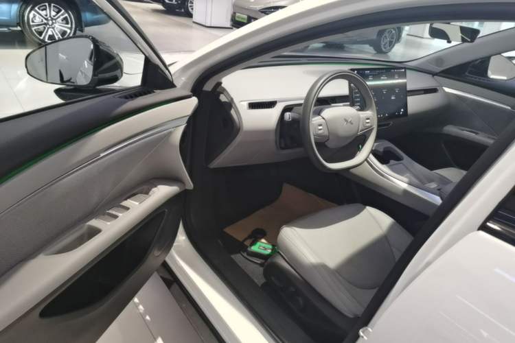 Used XPeng MONA M03 2025 600 with Ultra-Long Range Max Driver Seat