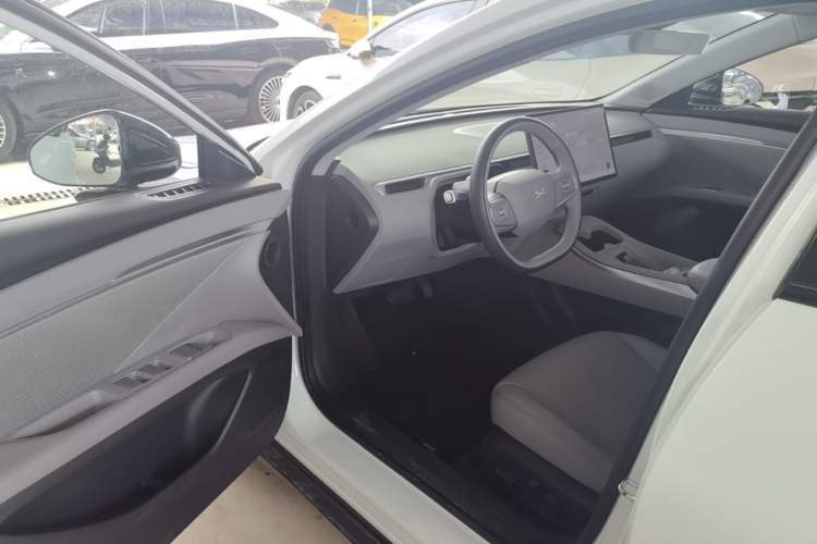 Used XPeng MONA M03 2025 600 with Ultra-Long Range Max Driver Seat