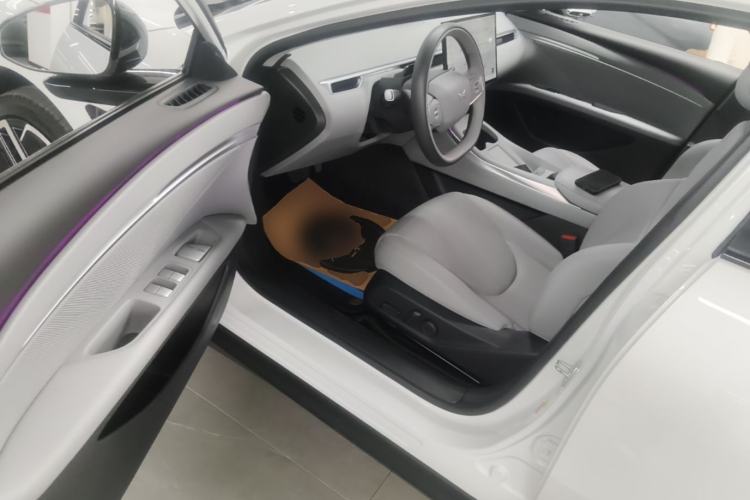 Used XPeng MONA M03 2025 600 with Ultra-Long Range Max Driver Seat