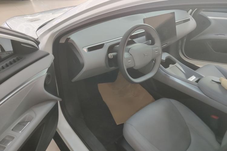 Used XPeng MONA M03 2025 600 with Ultra-Long Range Max Driver Seat