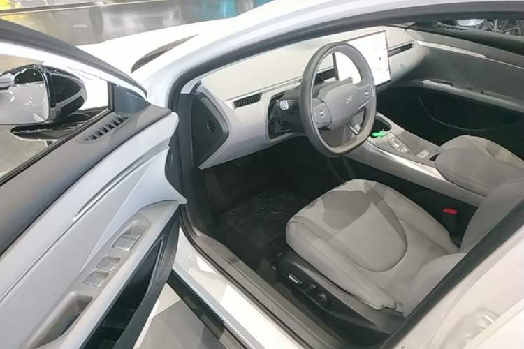 Used XPeng MONA M03 2025 600 with Ultra-Long Range Max Driver Seat