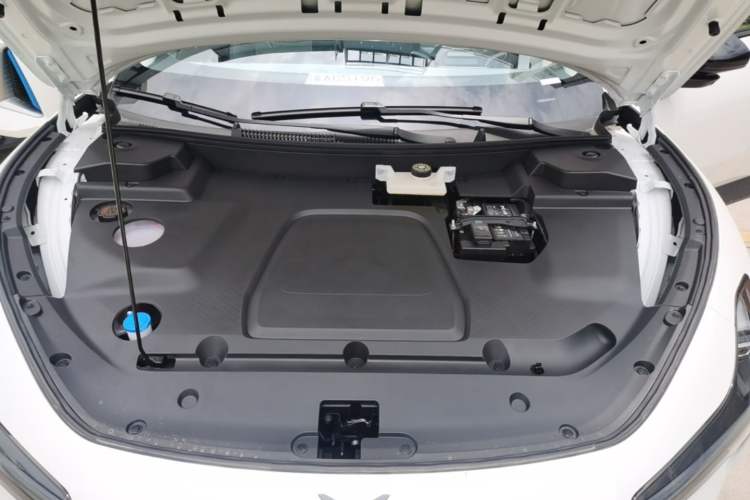 Used XPeng MONA M03 2025 502 Long-Range Max Engine Bay