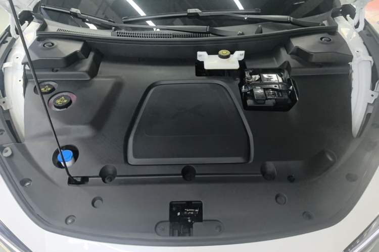 Used XPeng MONA M03 2025 600 with Ultra-Long Range Max Engine Bay