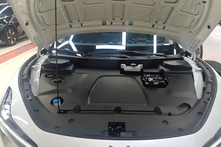Used XPeng MONA M03 2025 620 Ultra-Long Range Plus Engine Bay