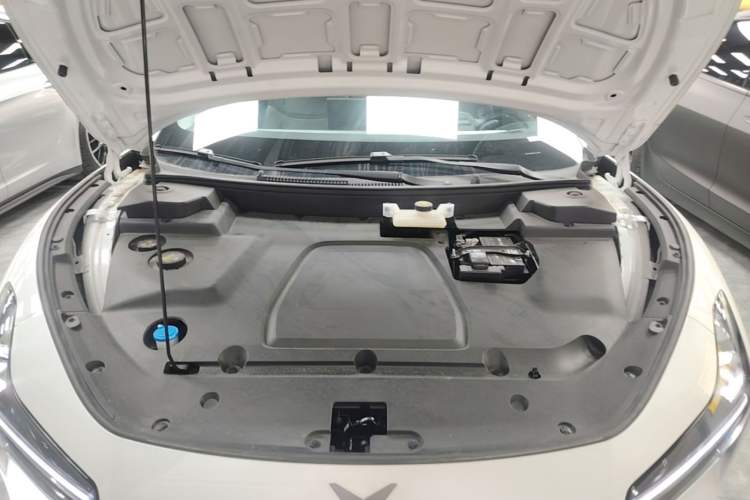 Used XPeng MONA M03 2025 600 with Ultra-Long Range Max Engine Bay