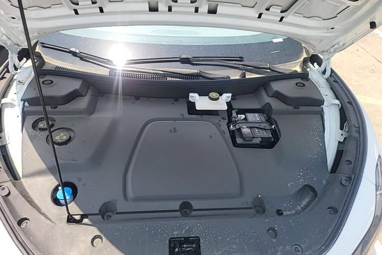 Used XPeng MONA M03 2025 600 with Ultra-Long Range Max Engine Bay