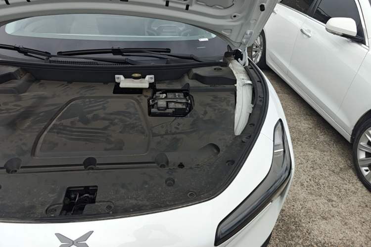 Used XPeng MONA M03 2025 600 with Ultra-Long Range Max Engine Bay Left