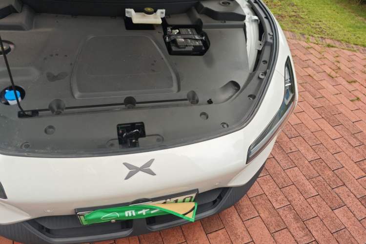 Used XPeng MONA M03 2025 600 with Ultra-Long Range Max Engine Bay Left