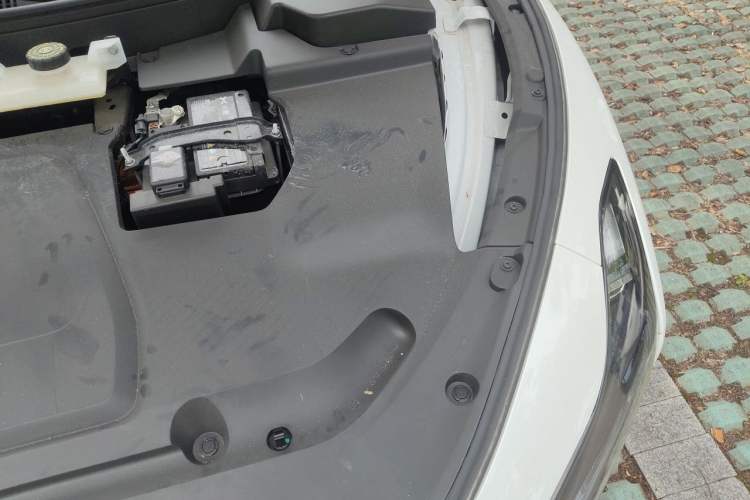 Used XPeng MONA M03 2025 600 with Ultra-Long Range Max Engine Bay Left