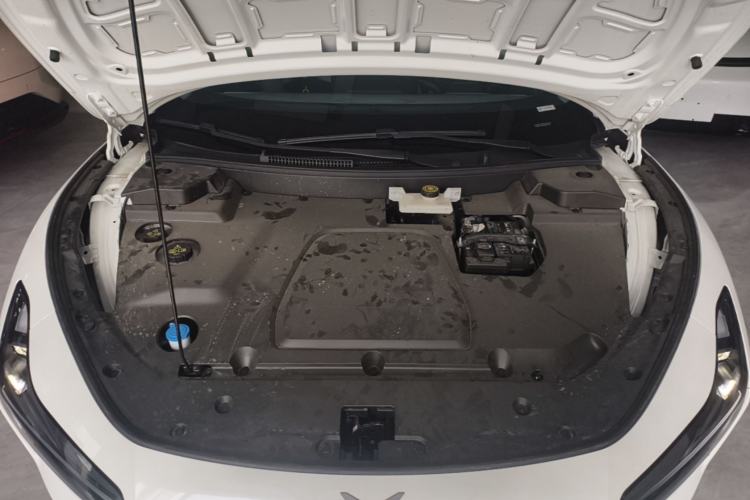 Used XPeng MONA M03 2025 600 with Ultra-Long Range Max Engine Bay