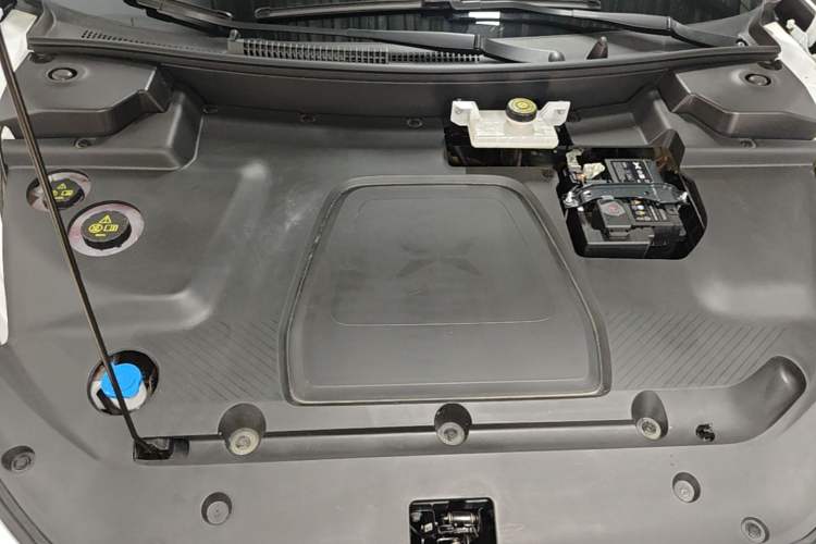 Used XPeng MONA M03 2025 600 with Ultra-Long Range Max Engine Bay