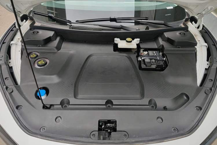 Used XPeng MONA M03 2025 600 with Ultra-Long Range Max Engine Bay