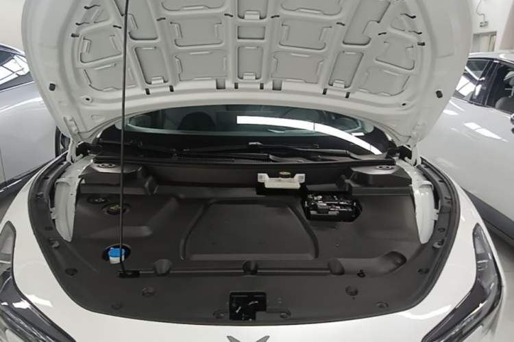 Used XPeng MONA M03 2025 600 with Ultra-Long Range Max Engine Bay