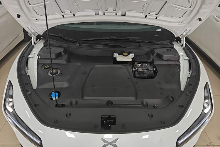 Used XPeng MONA M03 2025 600 with Ultra-Long Range Max Engine Bay
