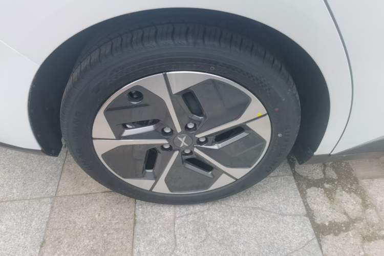Used XPeng MONA M03 2025 515 Long-Range Plus Exterior 5