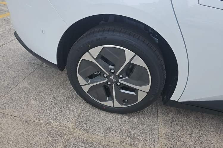 Used XPeng MONA M03 2025 515 Long-Range Plus Exterior 5