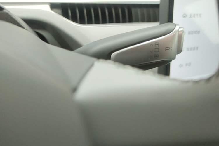 Used XPeng MONA M03 2025 600 with Ultra-Long Range Max Gear Lever