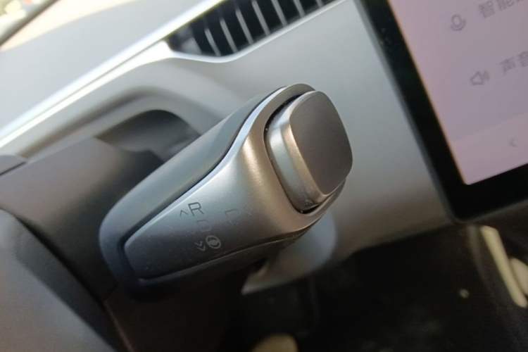 Used XPeng MONA M03 2025 600 with Ultra-Long Range Max Gear Lever