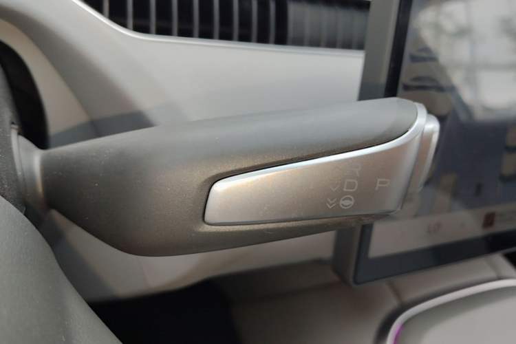 Used XPeng MONA M03 2025 600 with Ultra-Long Range Max Gear Lever