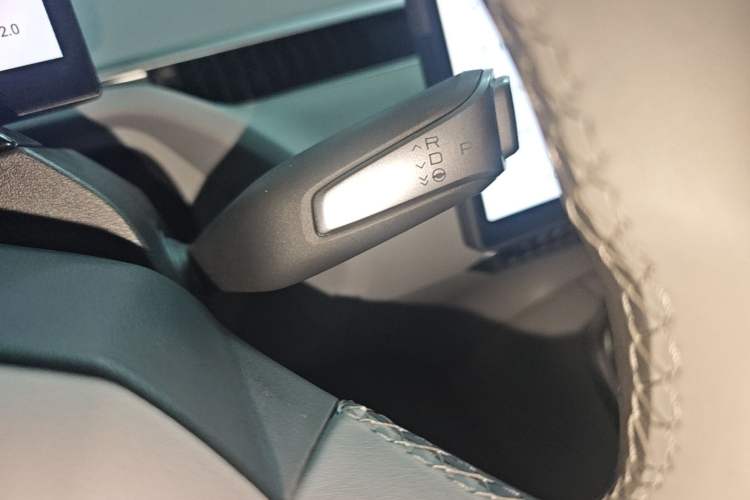 Used XPeng MONA M03 2025 600 with Ultra-Long Range Max Gear Lever