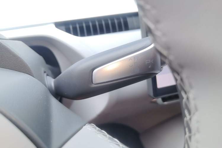 Used XPeng MONA M03 2025 600 with Ultra-Long Range Max Gear Lever