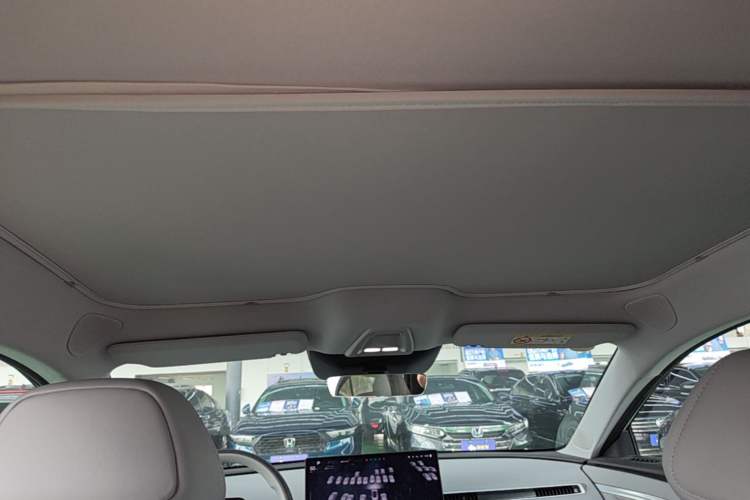 Used XPeng MONA M03 2025 600 with Ultra-Long Range Max Headliner