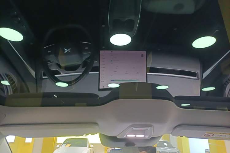 Used XPeng MONA M03 2025 600 with Ultra-Long Range Max Headliner