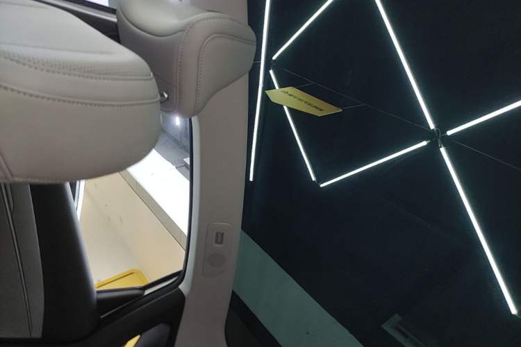 Used XPeng MONA M03 2025 600 with Ultra-Long Range Max Headliner