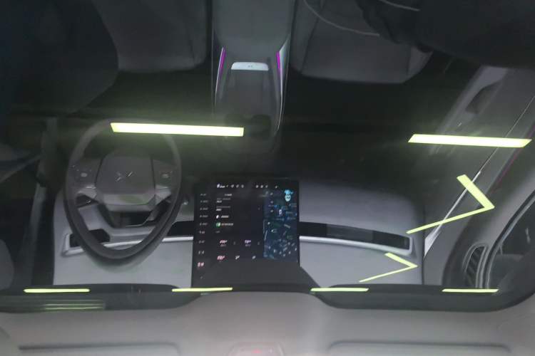 Used XPeng MONA M03 2025 600 with Ultra-Long Range Max Headliner