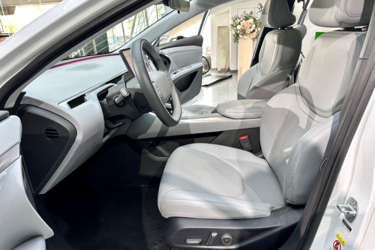 Used XPeng MONA M03 2025 600 with Ultra-Long Range Max Interior 2