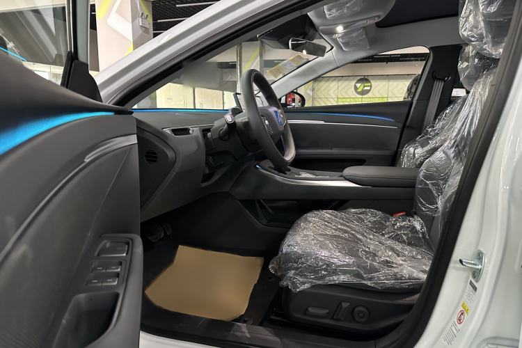 Used XPeng MONA M03 2025 515 Long-Range Plus Interior 2