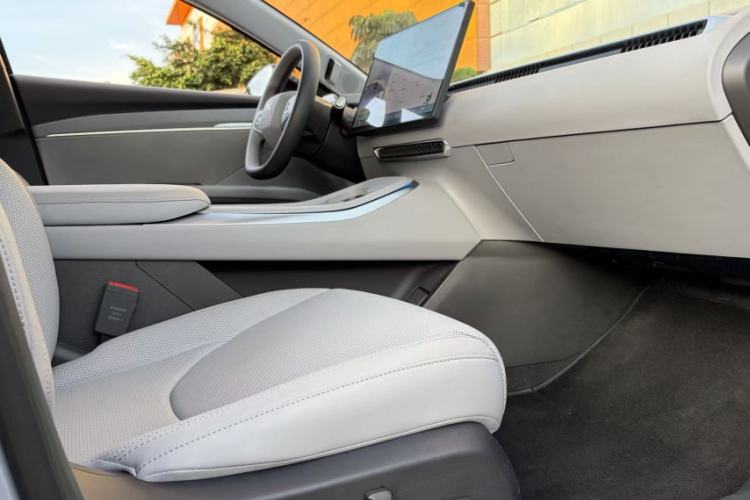 Used XPeng MONA M03 2025 600 with Ultra-Long Range Max Interior 3