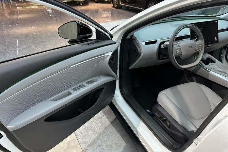 Used XPeng MONA M03 2025 600 with Ultra-Long Range Max Interior 3