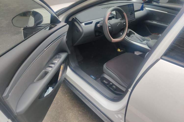 Used XPeng MONA M03 2025 600 with Ultra-Long Range Max Interior 3