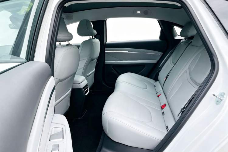 Used XPeng MONA M03 2025 600 with Ultra-Long Range Max Interior 4