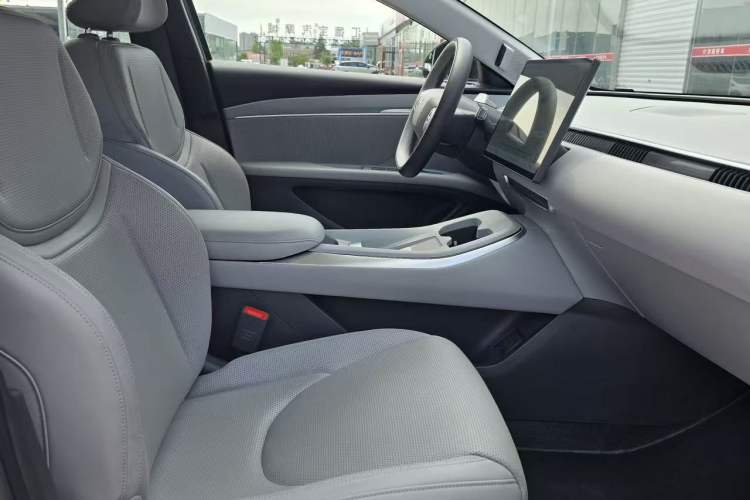 Used XPeng MONA M03 2025 600 with Ultra-Long Range Max Interior 5