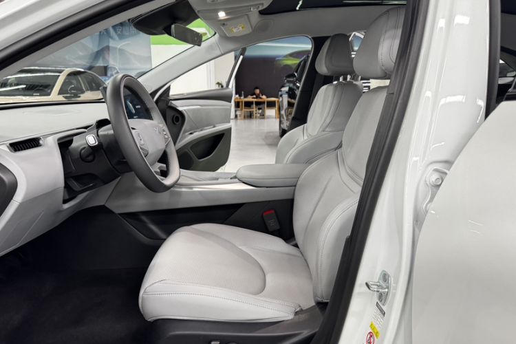 Used XPeng MONA M03 2025 600 with Ultra-Long Range Max Interior 6
