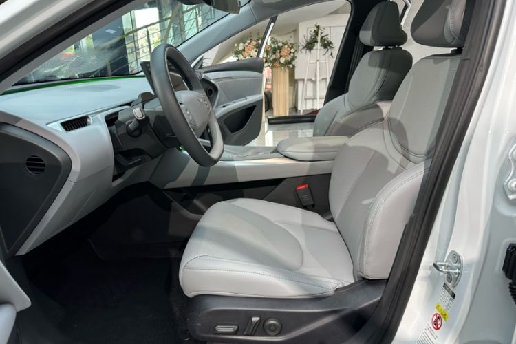 Used XPeng MONA M03 2025 600 with Ultra-Long Range Max Interior 8