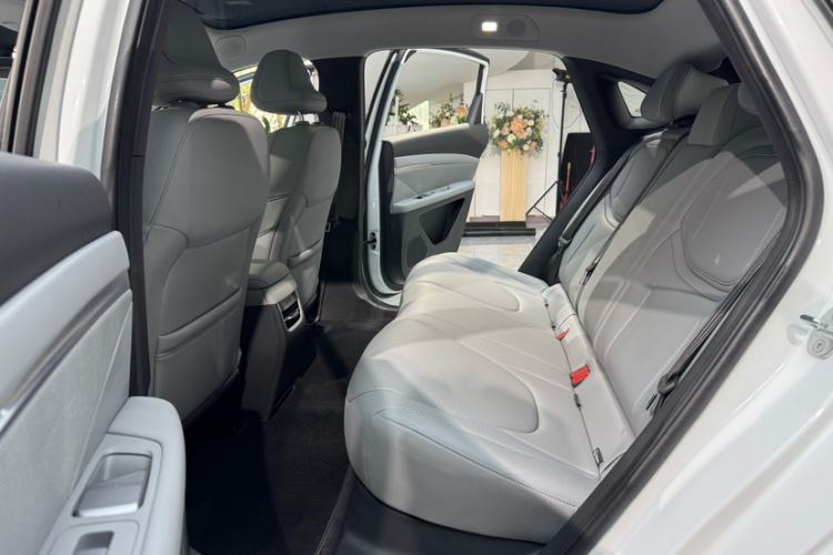 Used XPeng MONA M03 2025 600 with Ultra-Long Range Max Interior 8