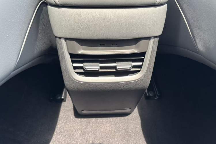 Used XPeng MONA M03 2025 600 with Ultra-Long Range Max Interior 9