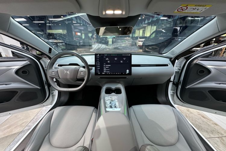 Used XPeng MONA M03 2025 600 with Ultra-Long Range Max Interior 9