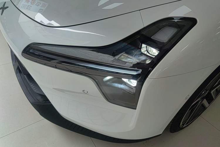 Used XPeng MONA M03 2025 600 with Ultra-Long Range Max Left Front Headlight