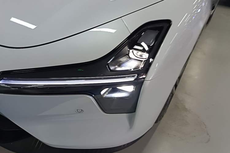 Used XPeng MONA M03 2025 600 with Ultra-Long Range Max Left Front Headlight