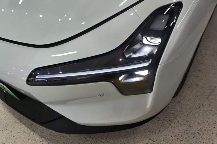 Used XPeng MONA M03 2025 600 with Ultra-Long Range Max Left Front Headlight