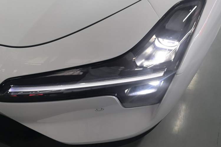 Used XPeng MONA M03 2025 600 with Ultra-Long Range Max Left Front Headlight