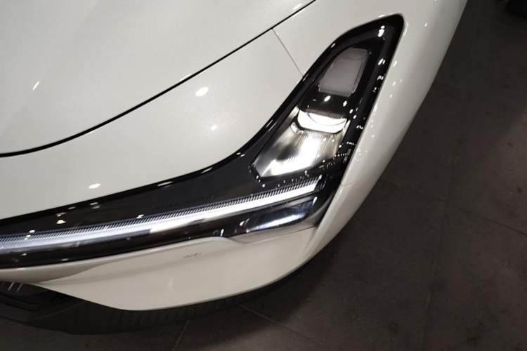 Used XPeng MONA M03 2025 600 with Ultra-Long Range Max Left Front Headlight